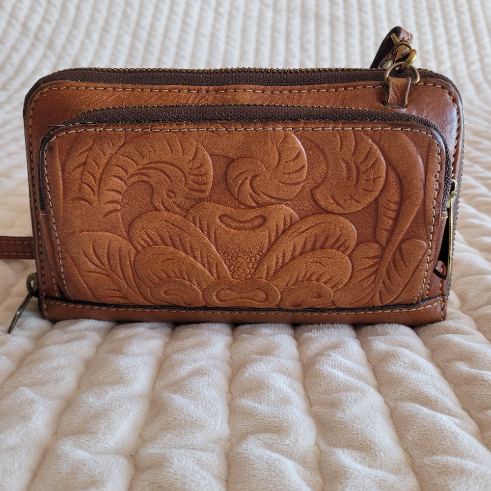 Leather Genuine Wallet crossbody, Patricia Nash